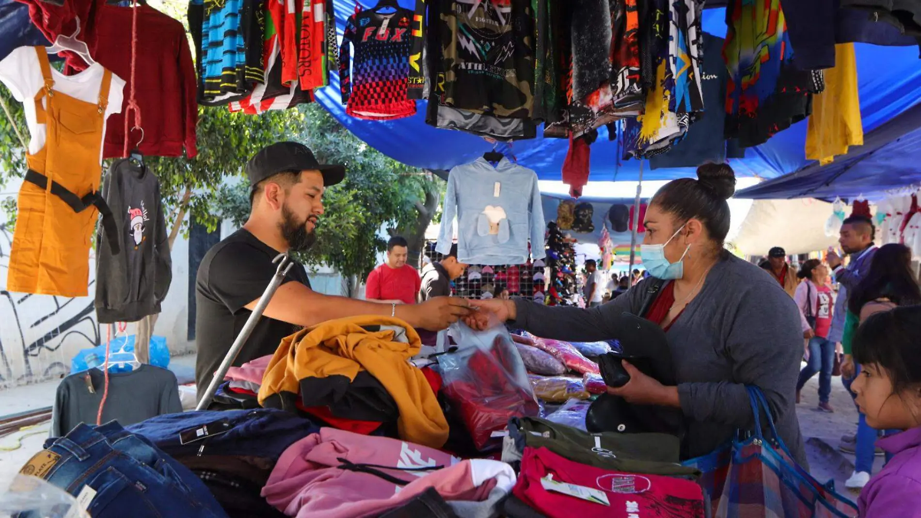 TIANGUIS TIENE